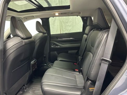 Used 2023 INFINITI QX60 Sensory w/ Cargo Package image 45