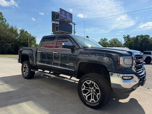 Used 2017 GMC Sierra 1500 SLT w/ SLT Premium Package AWD/4WD image 28
