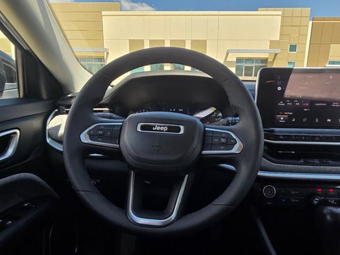 Used 2022 Jeep Compass Latitude AWD/4WD image 27