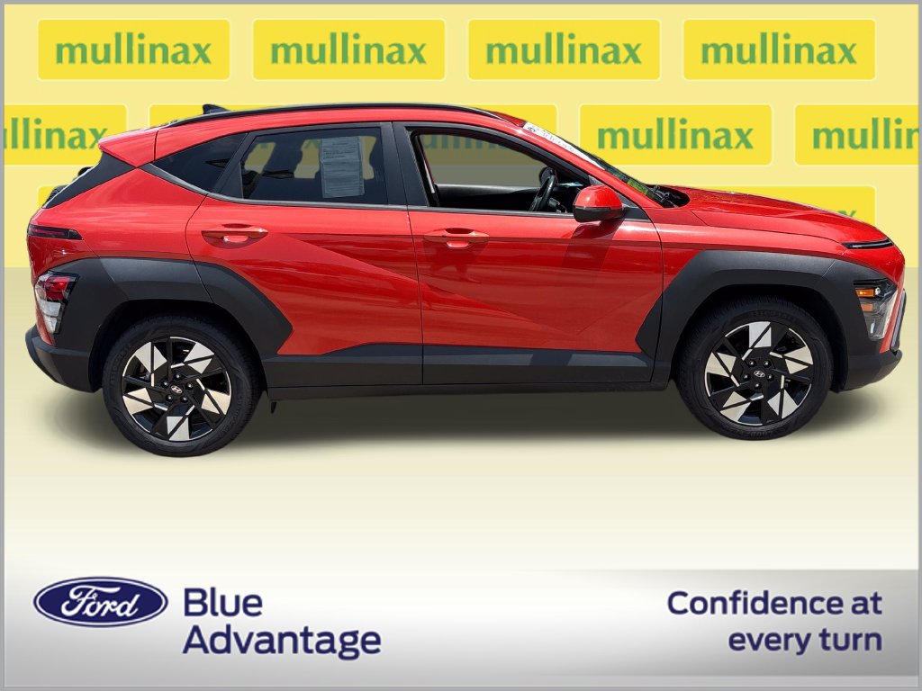 Used 2024 Hyundai Kona SEL FWD image 2