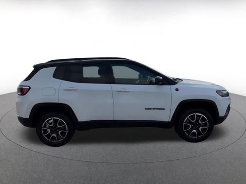 Used 2025 Jeep Compass Trailhawk w/ Trailer Tow Group image 16
