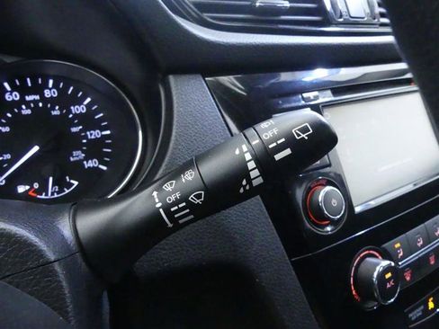 Used 2021 Nissan Rogue Sport S AWD/4WD image 19