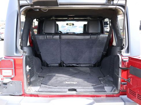 Used 2012 Jeep Wrangler Unlimited Sport image 19