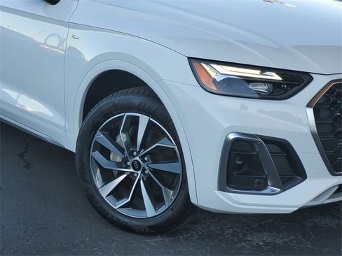 Used 2024 Audi Q5 2.0T Premium Plus image 3