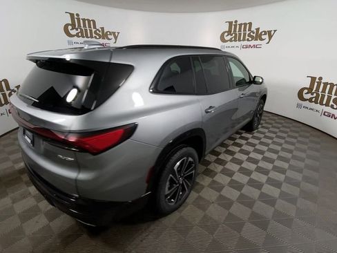 Used 2026 Buick Enclave Sport Touring w/ Power Package FWD image 8
