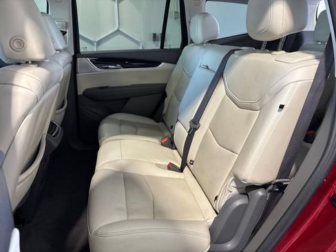 Used 2023 Cadillac XT6 Premium Luxury FWD image 16