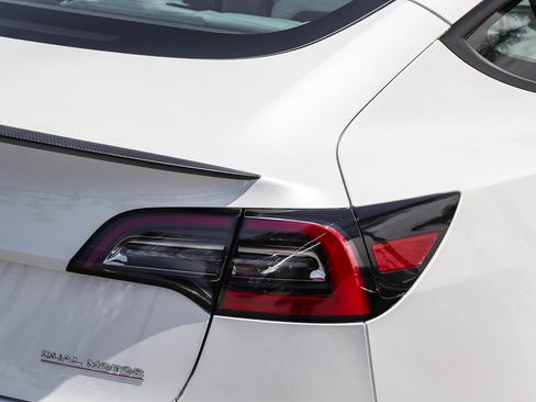 Used 2023 Tesla Model 3 Performance AWD/4WD image 9