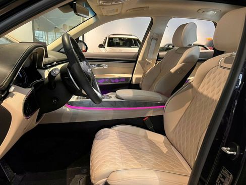 Used 2024 Genesis GV70 3.5T Sport w/ Sport Advanced Package image 10