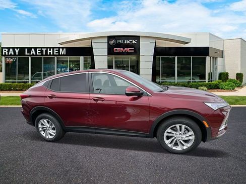 Used 2025 Buick Envista Preferred w/ Convenience I Package image 4