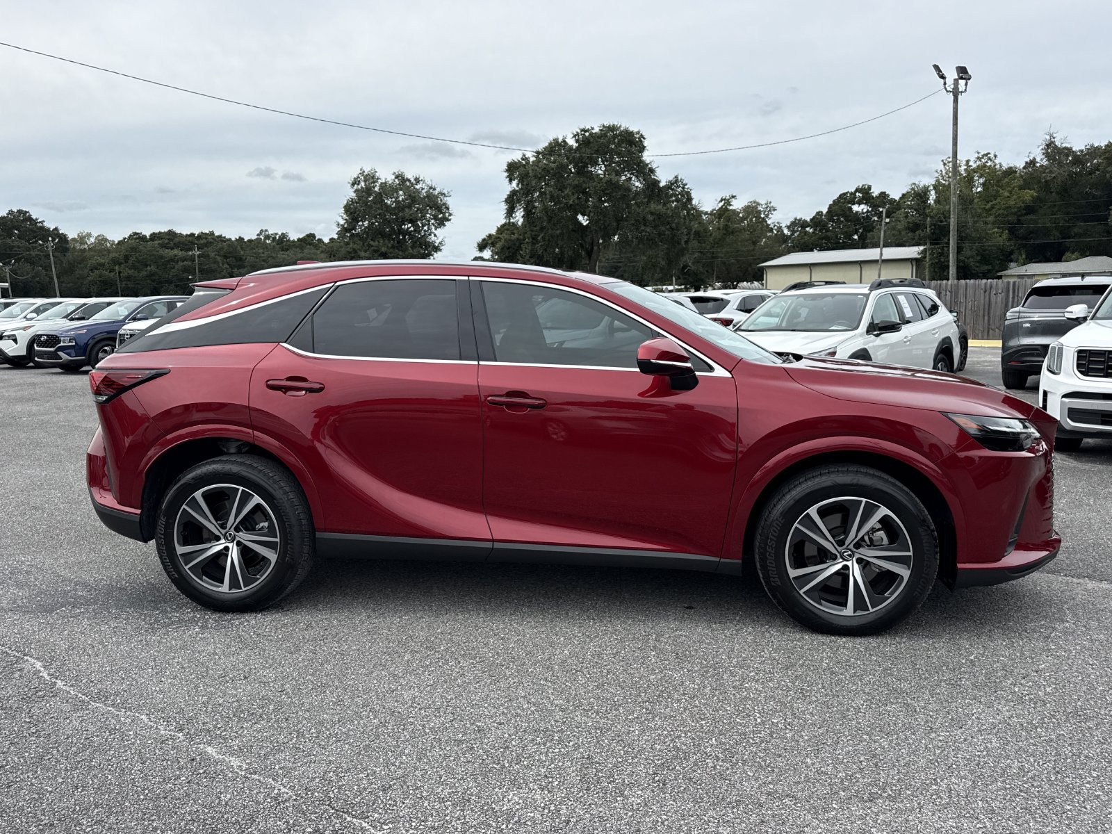 Used 2025 Lexus RX 350 Premium w/ Accessory Package (Z1) FWD image 7