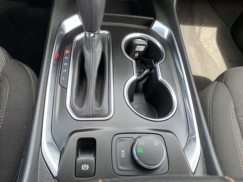 Used 2020 Chevrolet Traverse LT image 33