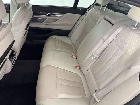 Used 2016 BMW 750i xDrive image 30
