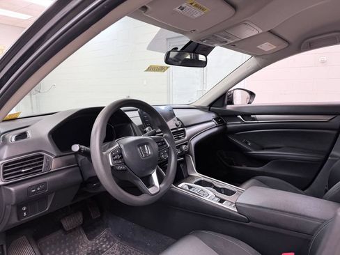 Used 2021 Honda Accord Hybrid image 16