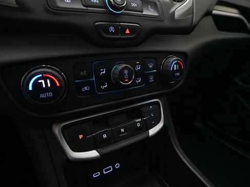 Used 2022 GMC Terrain SLE w/ Driver Convenience Package image 21