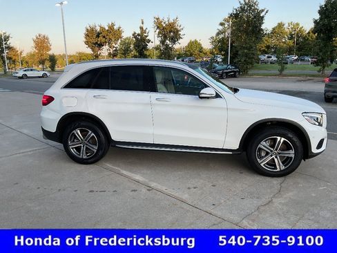 Used 2018 Mercedes-Benz GLC 300 4MATIC image 7