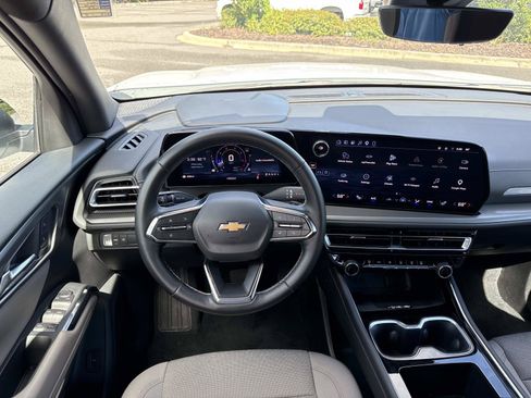 Used 2026 Chevrolet Traverse LT w/ Driver Confidence Package FWD image 14