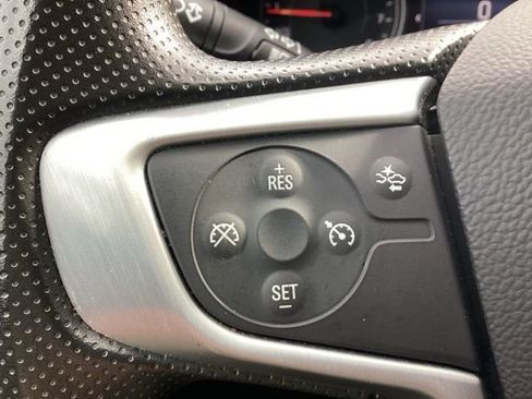 Used 2024 GMC Terrain SLE image 21