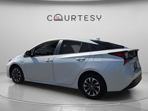 Used 2022 Toyota Prius Limited w/ Premium Convenience Package image 4