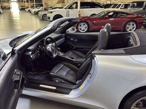 Used 2014 Porsche 911 Carrera image 24