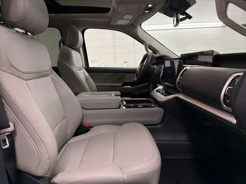 New 2026 Ford Expedition Max Active RWD image 29