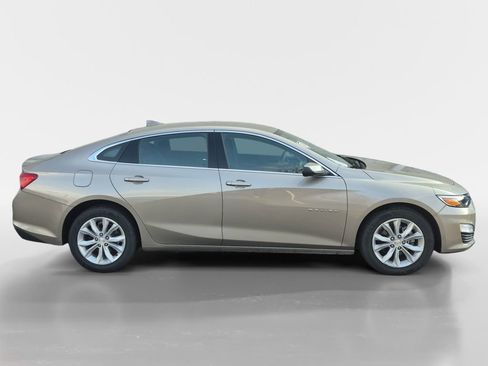 Used 2025 Chevrolet Malibu LT image 3