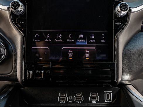 Used 2026 RAM 1500 Laramie w/ Night Edition image 28