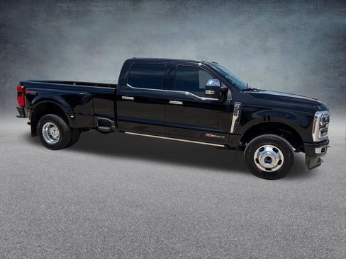 Used 2024 Ford F350 Limited w/ FX4 Off-Road Package AWD/4WD image 8