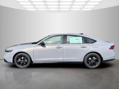 New 2025 Honda Accord SE image 3