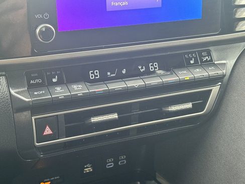 Used 2025 Toyota Camry LE w/ Convenience Package image 22