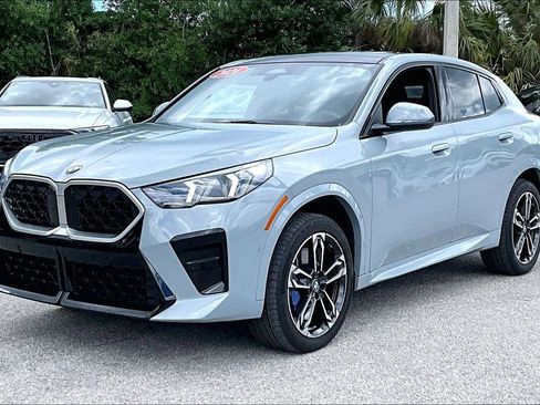 Used 2026 BMW X2 xDrive28i AWD/4WD image 9