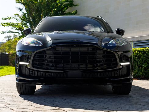 Used 2025 Aston Martin DBX 707 image 28