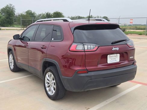 Used 2021 Jeep Cherokee Latitude FWD image 5