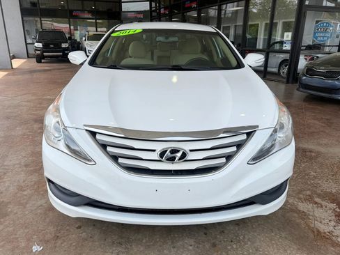 Used 2014 Hyundai Sonata GLS w/ Popular Equipment Group 2 FWD image 2