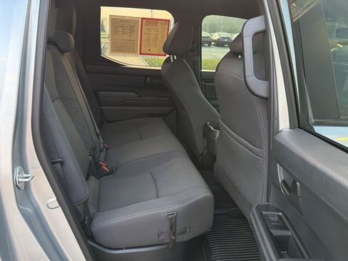 Certified 2024 Toyota Tacoma SR5 AWD/4WD image 12