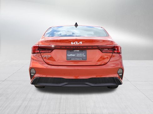 Used 2023 Kia Forte LXS FWD image 5