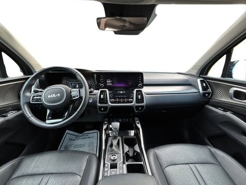 Used 2022 Kia Sorento SX image 16