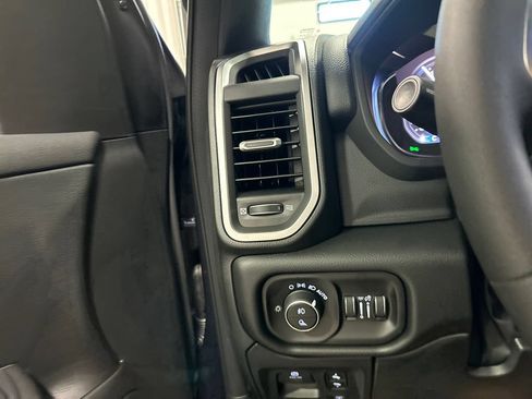 New 2026 RAM 1500 Big Horn AWD/4WD image 19