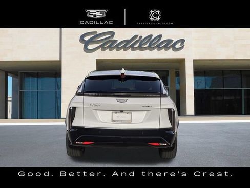 Used 2024 Cadillac Lyriq Luxury AWD/4WD image 6