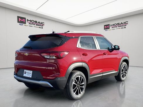 New 2026 Chevrolet TrailBlazer LT w/ Convenience Package AWD/4WD image 3