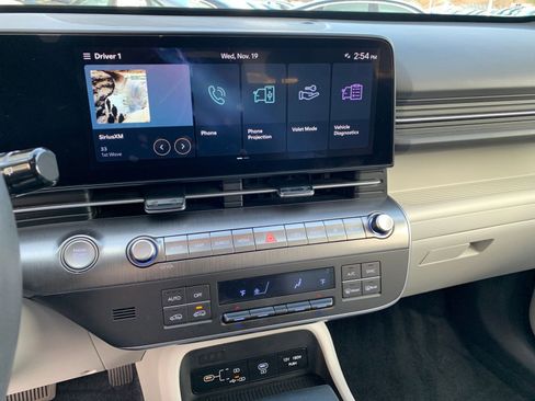 Used 2025 Hyundai Kona SEL image 18