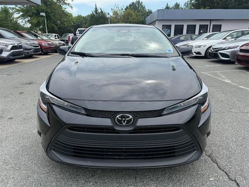 Used 2025 Toyota Corolla LE FWD image 3