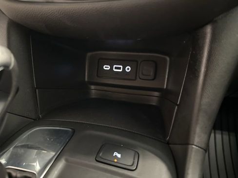 Used 2024 Chevrolet Equinox LT image 24