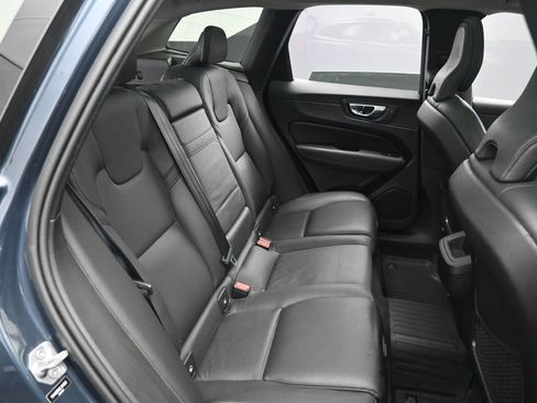 Used 2020 Volvo XC60 T6 Momentum image 29