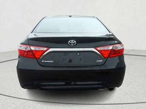 Used 2016 Toyota Camry XSE w/ Moonroof Package FWD image 5