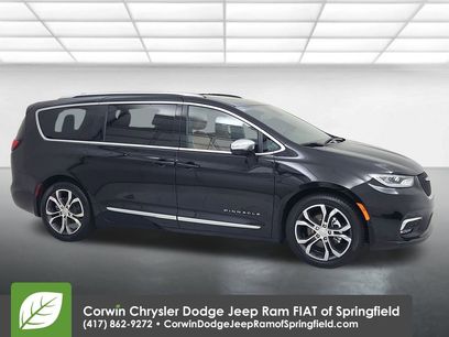 Certified 2025 Chrysler Pacifica Pinnacle