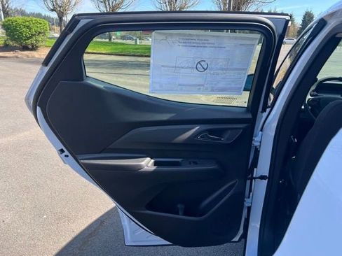 New 2027 Chevrolet Bolt LT w/ Comfort Package FWD image 11