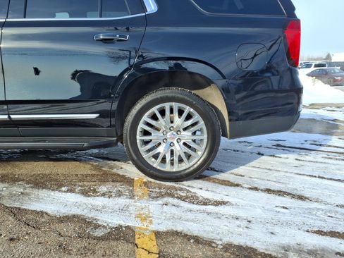 Used 2023 GMC Yukon SLT w/ SLT Premium Package image 25