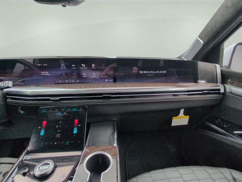 New 2026 Cadillac Escalade Platinum Luxury image 14