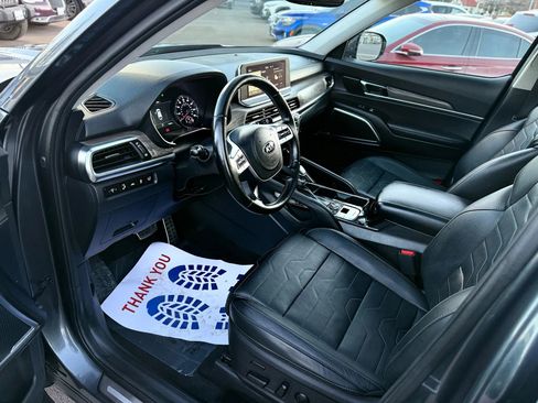 Used 2020 Kia Telluride SX w/ SX Prestige Package image 11