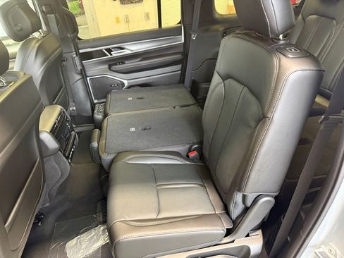 New 2026 Jeep Grand Wagoneer L 4WD w/ Premium Group I image 43